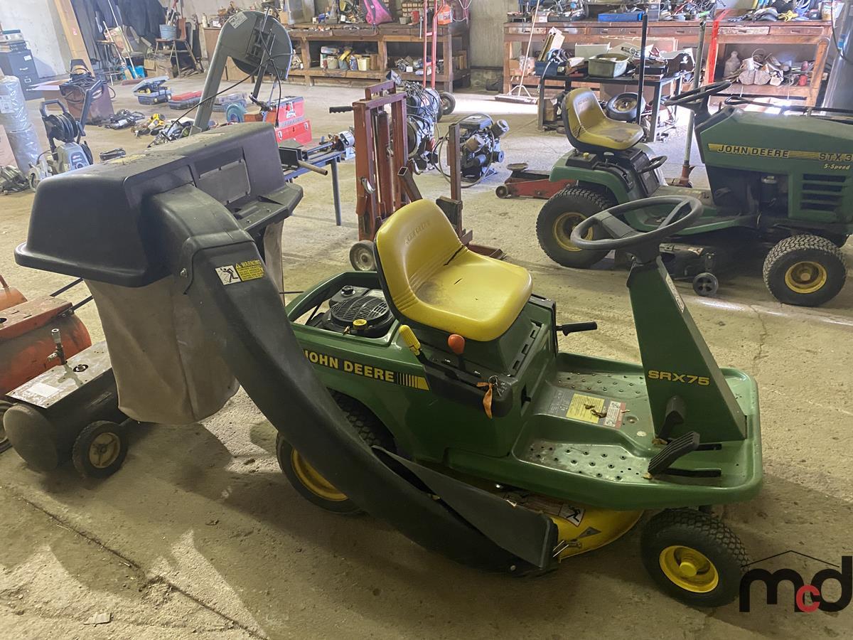 John Deere SRX75 Riding Mower